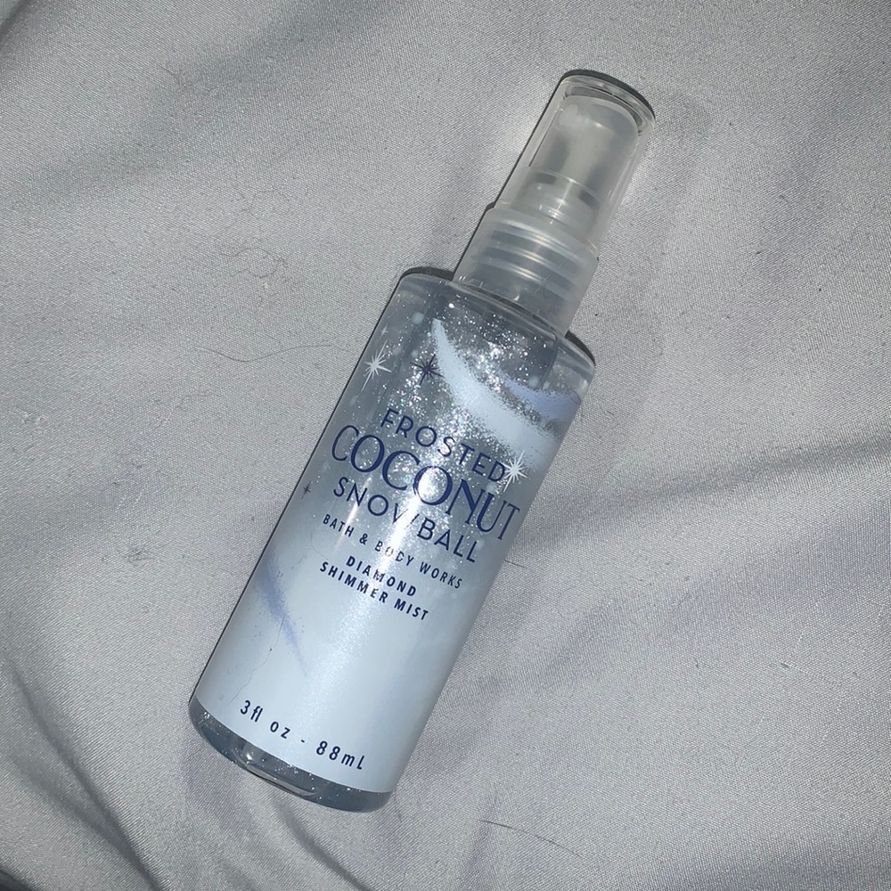 B&BW frosted coconut snowball body mist